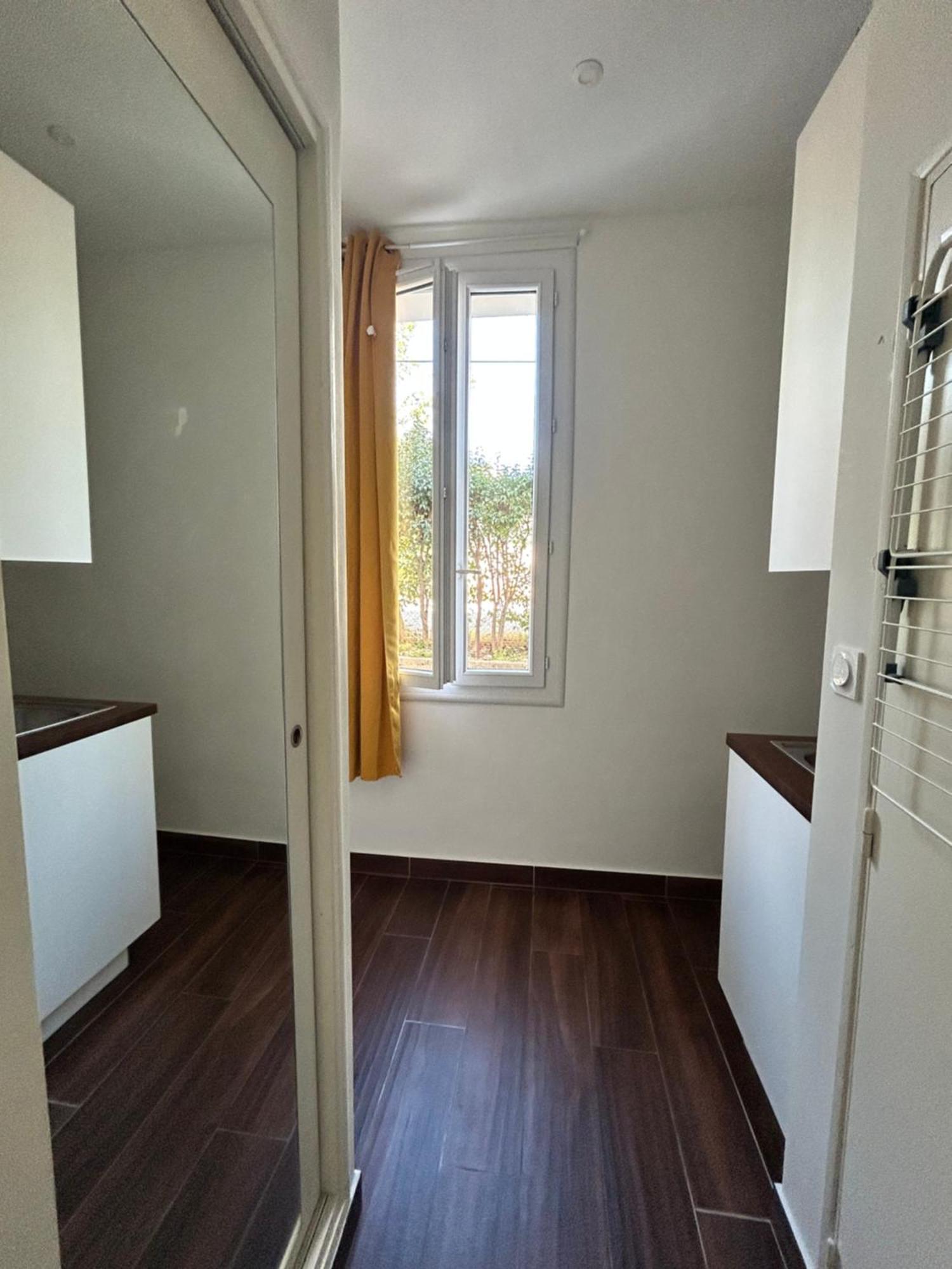 Agreable Studio Renove Avec Place De Parking باندول المظهر الخارجي الصورة